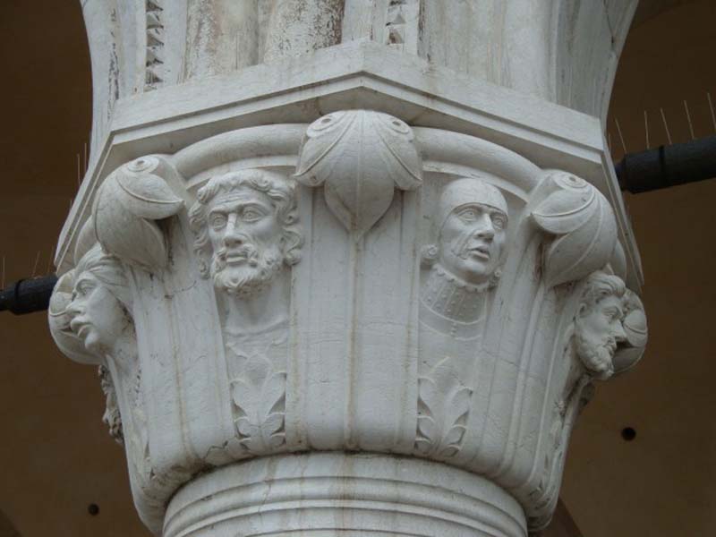 capitello 1